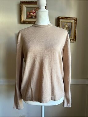 100% Extra Fine Merino Wool Vintage Henri Bendel Sweater in Camel